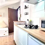 Centro Storico - Moderna E Accogliente Mansarda