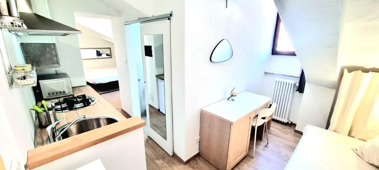 Apartamento Centro Storico - Moderna E Accogliente Mansarda Turín